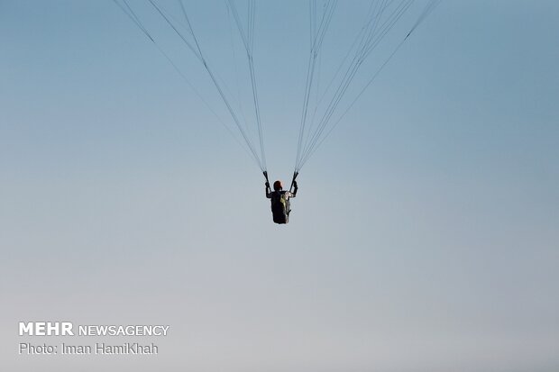 Paragliding in Hamadan