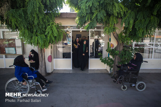 بازدید جمعی از مدیران خبرگزاری مهر از کارخانه فیروز