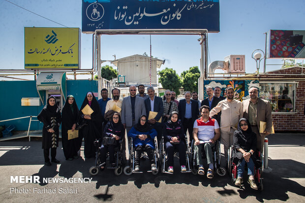 بازدید جمعی از مدیران خبرگزاری مهر از کارخانه فیروز