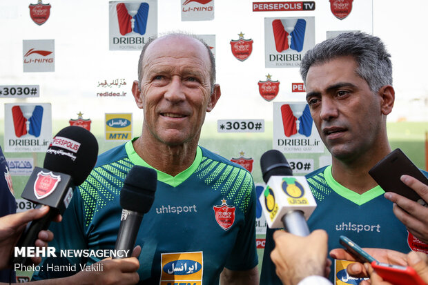 Persepolis training session under Calderon