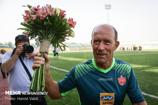 Persepolis training session under Calderon