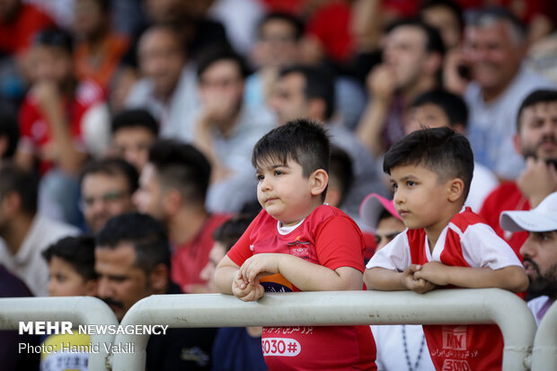 Persepolis training session under Calderon