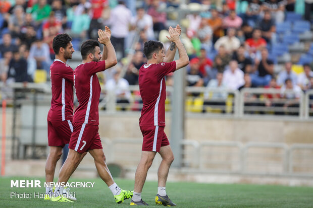 Persepolis training session under Calderon