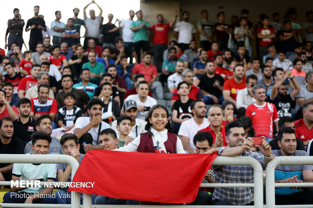 Persepolis training session under Calderon