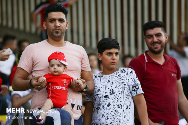 Persepolis training session under Calderon