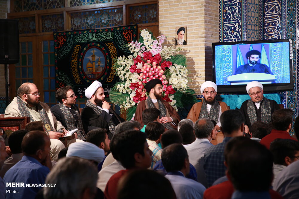 کاروان زیرسایه‌خورشید در مسجد جامع یزد
