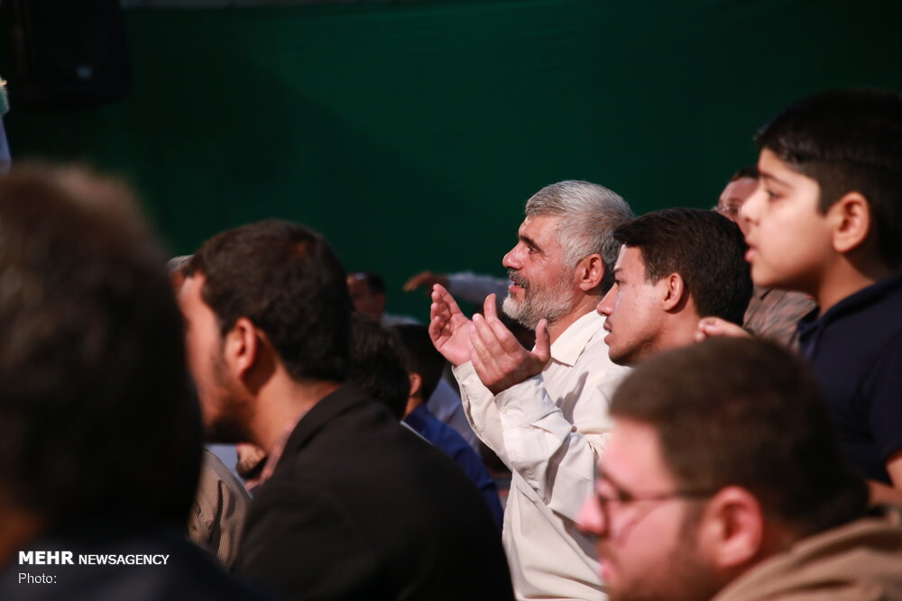 کاروان زیرسایه‌خورشید در مسجد جامع یزد