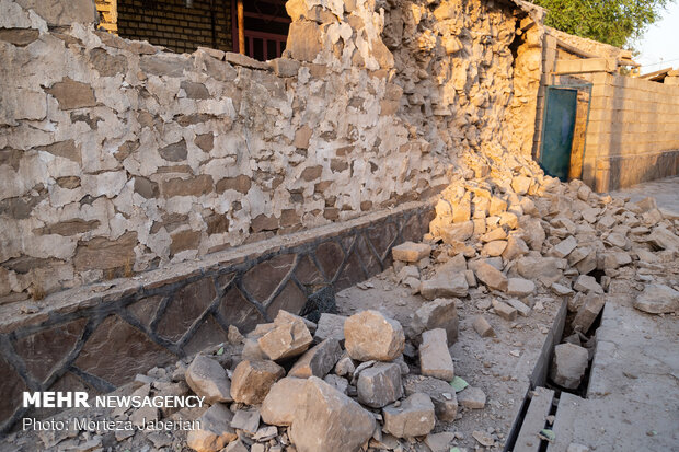 Quake damages buildings in Gelgir village