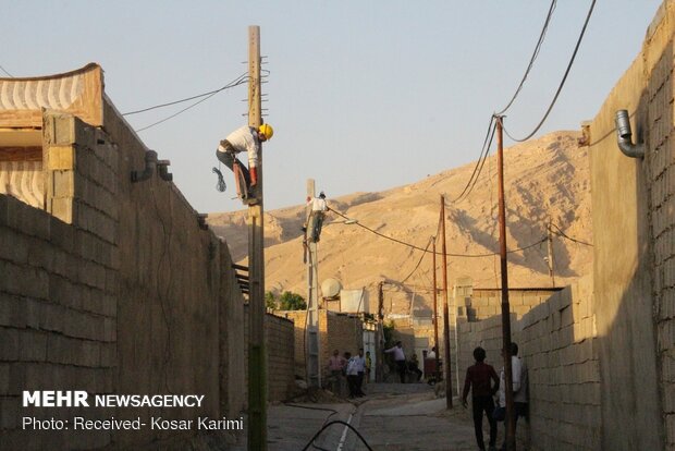 Quake damages buildings in Gelgir village