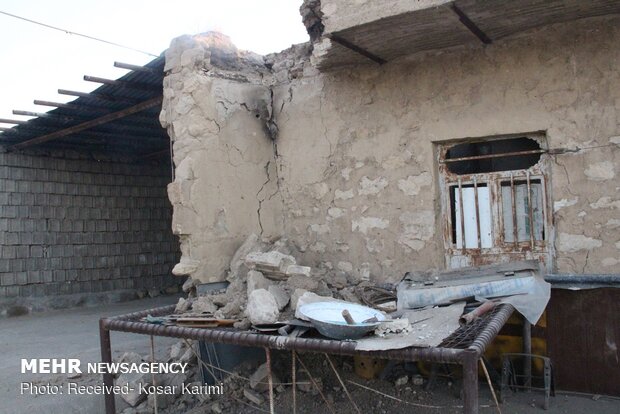 Quake damages buildings in Gelgir village