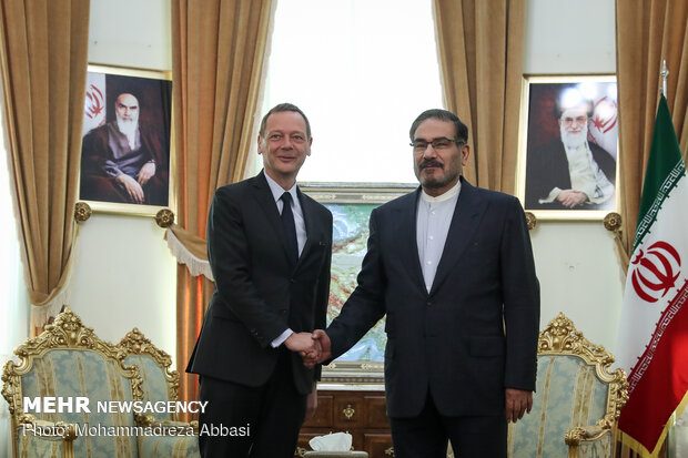 صدر میکرون کے مشیر کی ایران کی اعلی قومی سلامتی کے سکریٹری سے ملاقات