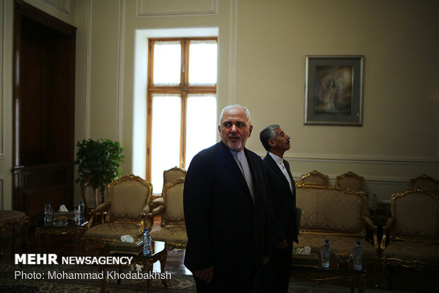 FM Zarif, Belarusian diplomat meeting in Tehran