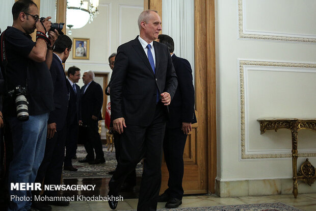 FM Zarif, Belarusian diplomat meeting in Tehran