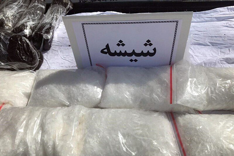 بوشهر- فرمانده انتظامی عسلویه از کشف 14 کیلو و 800 گرم موادمخدر  شیشه در...