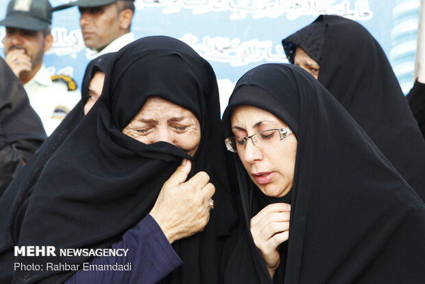 مراسم تشییع پیکر سروان شهید حجت الله دشتبانی در بندرعباس