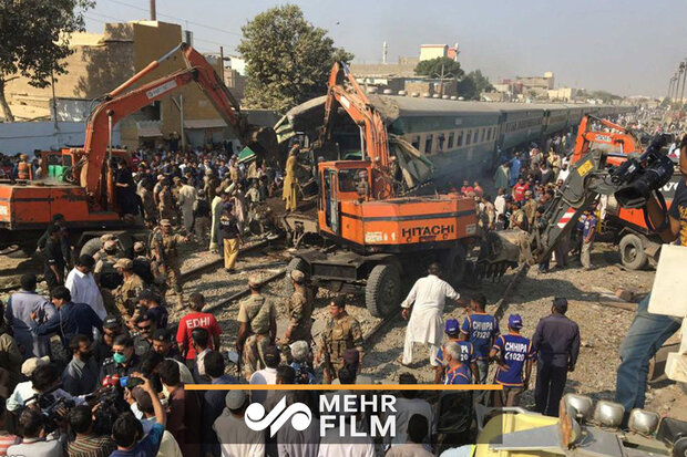برخورد ۲ قطار در پاکستان ۹ کشته برجای گذاشت