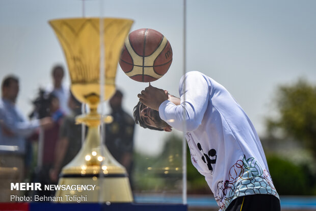 Displaying Basketball World Cup at Tehran's Milad Tower