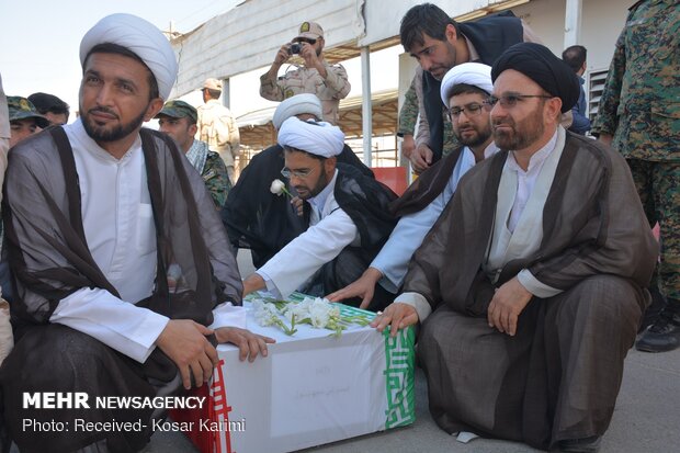 ورود پیکر ۴۴ شهید دوران دفاع مقدس به کشور از مرز شلمچه‎