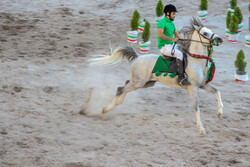 اصفهان میزبان مسابقات پرش با اسب و جشنواره ملی اسب عرب کشور/پیست اسبدوانی اصفهان احداث می‌شود