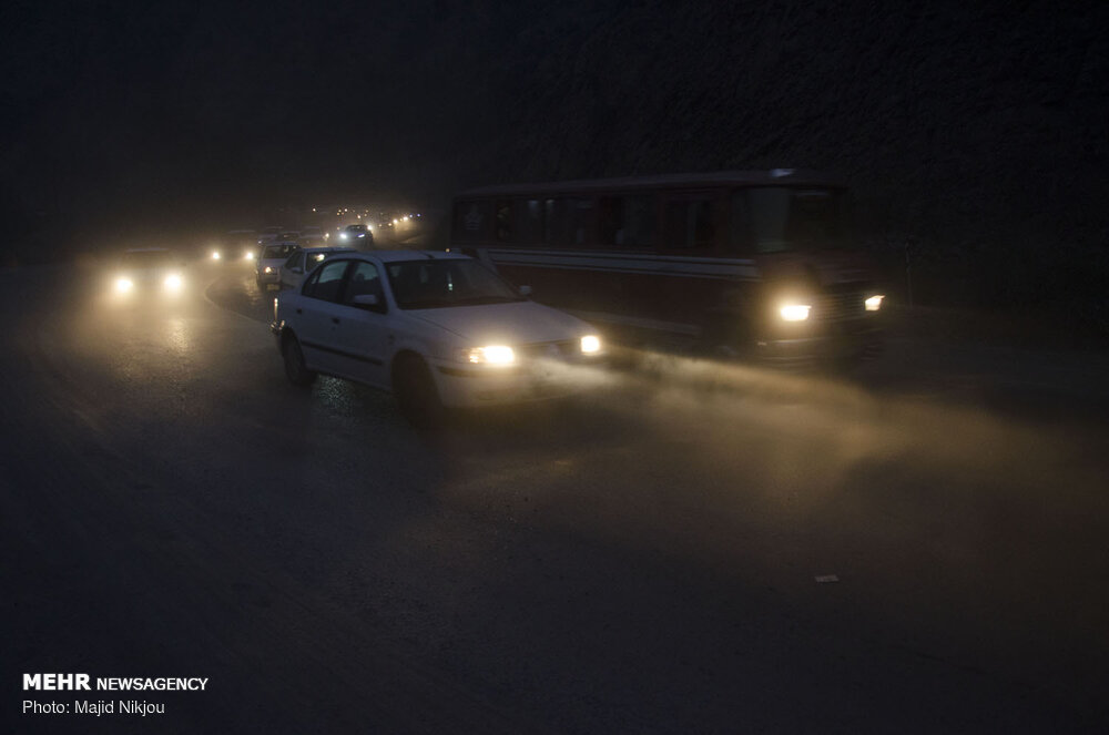 ترافیک پرحجم در هراز و فیروزکوه/تداوم بارشها در محورهای شرق تهران