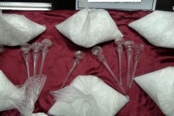 انهدام باند مواد مخدر و کشف ۶۲ کیلو شیشه در مشهد 
