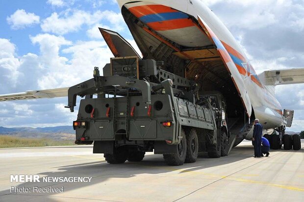 روسیه تاریخ عملیاتی کردن اس-۴۰۰ تحویلی به ترکیه را اعلام کرد