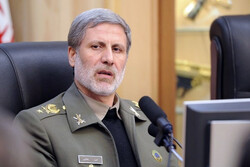 Defense chief says Iran to continue boosting defense power