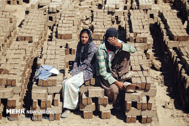 Seasonal workers at brick factories in Hamedan