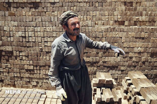 Seasonal workers at brick factories in Hamedan