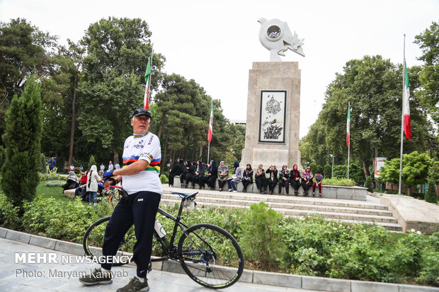 Para-cycling event in Tehran