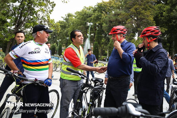 Para-cycling event in Tehran