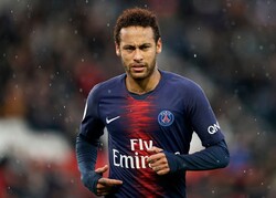 Neymar, Pele'ye bir adım daha yaklaştı