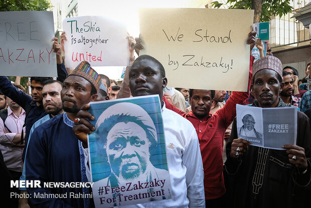 Rallies in front of Nigerian embassy in support of Sheikh Zakzaky