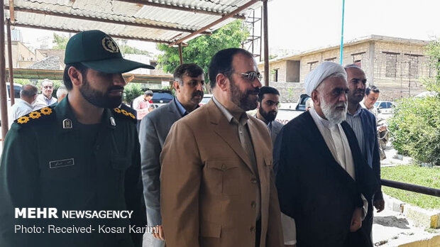 بازدید حسینعلی امیری معاون پارلمانی رئیس جمهور از مناطق زلزله زده مسجدسلیمان