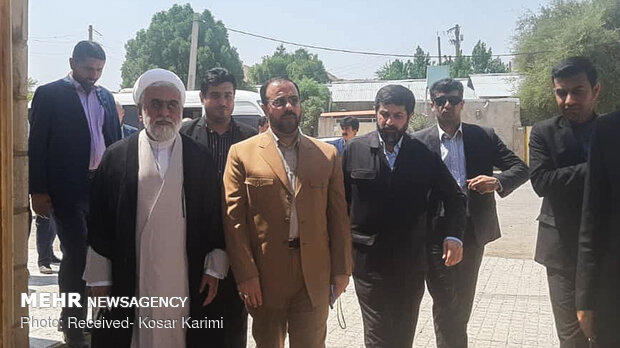 بازدید حسینعلی امیری معاون پارلمانی رئیس جمهور از مناطق زلزله زده مسجدسلیمان