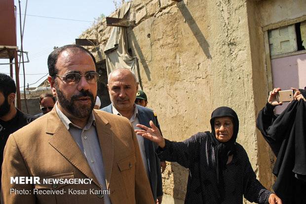 بازدید حسینعلی امیری معاون پارلمانی رئیس جمهور از مناطق زلزله زده مسجدسلیمان