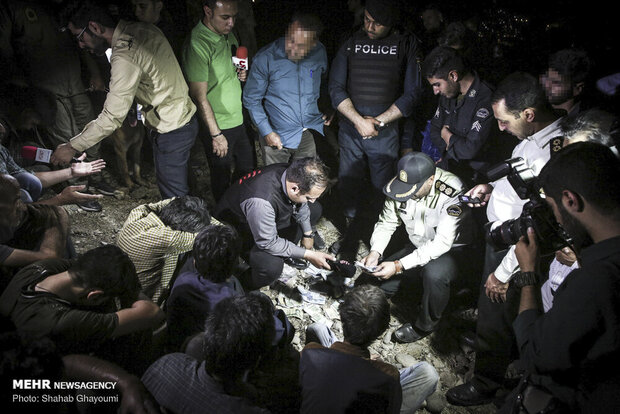 دستگیری شبانه خرده فروشان مواد مخدر