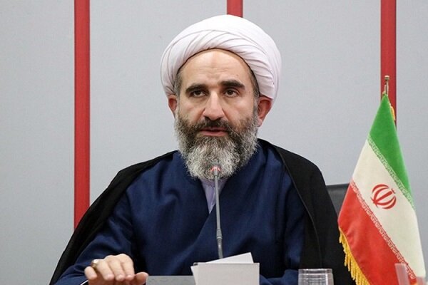 جهاد روحانیون در سنگر سلامت/ ۳۹۰۰ بسته بهداشتی توزیع شد