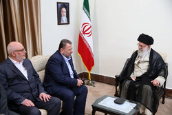 Hamas deputy head meets Ayatollah Khamenei 