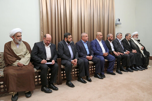 Hamas deputy head meets Ayatollah Khamenei 