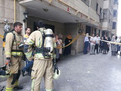 آتش‌سوزی در ساختمان ۱۰ طبقه/ضرورت نصب دستگاه اطفاء حریق در برج‌ها