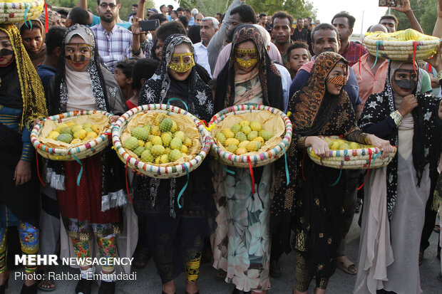 مهرجان المانجا والياسمين في ميناب جنوب إيران
