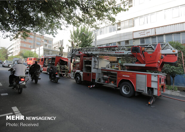 Firefighters extinguish warehouse fire in Tehran