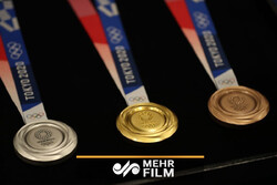 VIDEO: Producing 2020 Olympic medals from recycled materials