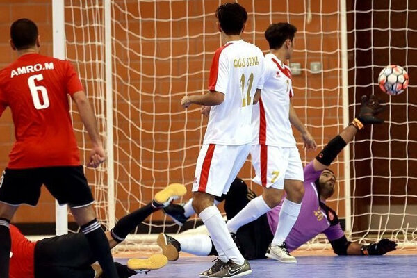 پیروزی پُرگل گیتی‌پسند در شیراز/تیم صدرنشین متوقف شد 