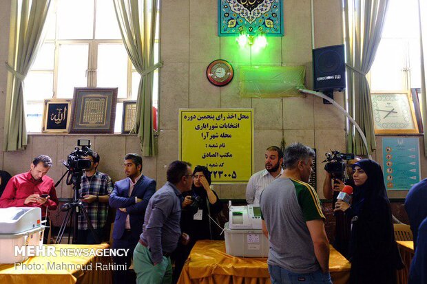 Tehraners go to polls to elect assistants to City Council