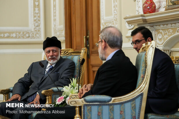 Parl. speaker Larijani, FM bin Alawi meeting in Tehran 