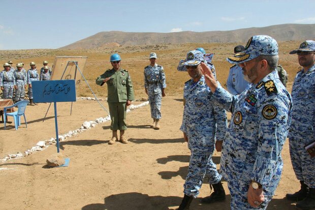 امیرنصیرزاده توان رزمی دانشجویان دانشگاه شهید ستاری راارزیابی کرد