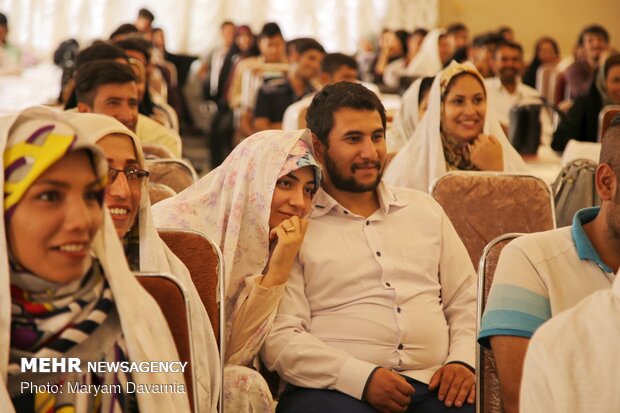 صوبہ خراسان شمالی میں کئی جوڑوں کی شادی کی تقریب منعقد ہوئی