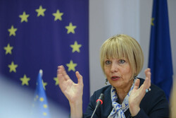 Helga Schmid